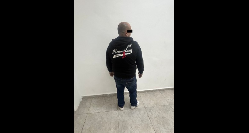 DETIENEN A ROBERTO POR GOLPEAR A SU PAREJA Y A UN MENOR EN VILLA LAS PALMAS, AGUASCALIENTES