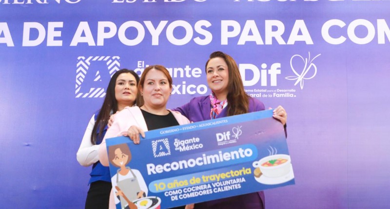 GOBERNADORA TERE JIMÉNEZ LLEVA APOYOS A COMEDORES QUE ALIMENTAN A MILES DE FAMILIAS DE AGS
