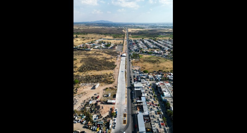 AVANZA LA AMPLIACIÓN CON CONCRETO HIDRÁULICO EN AVENIDA HÉROE INMORTAL EN AGS; FAMILIAS LLEGARÁN MÁS RÁPIDO Y SEGURAS