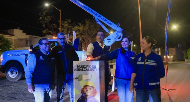 ENCIENDE ALCALDE DE AGS, LEO MONTAÑEZ,  EL PASO SEGURO 52 EN LA RIOJA