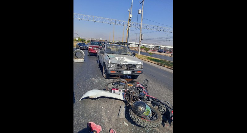 MOTOCICLISTA PROVOCÓ CHOQUE MÚLTIPLE EN VALLE DE LOS CACTUS, EN AGS