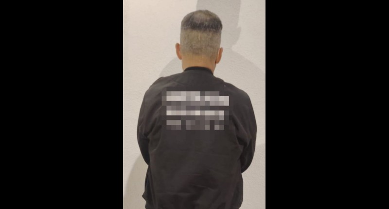 VIGILANTE QUE CAUSO DAÑOS AL CRISTAL DE UNA OFICINA DE UNA EMPRESA DE GAS FUE DETENIDO POR POLICÍAS ESTATALES DE AGS