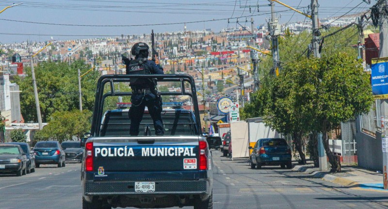 INTENTAN EJECUTAR A DOS HOMBRES EN EL FRACCIONAMIENTO OJO CALIENTE III, AGS; UNO ESTÁ MUY GRAVE