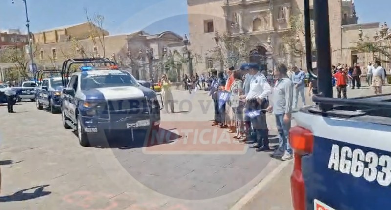 VIDEO| ASÍ FUE EL BANDERAZO DE SALIDA DE LAS 100 NUEVAS PATRULLAS POR PARTE DEL ALCALDE Y REGIDORES DE AGS