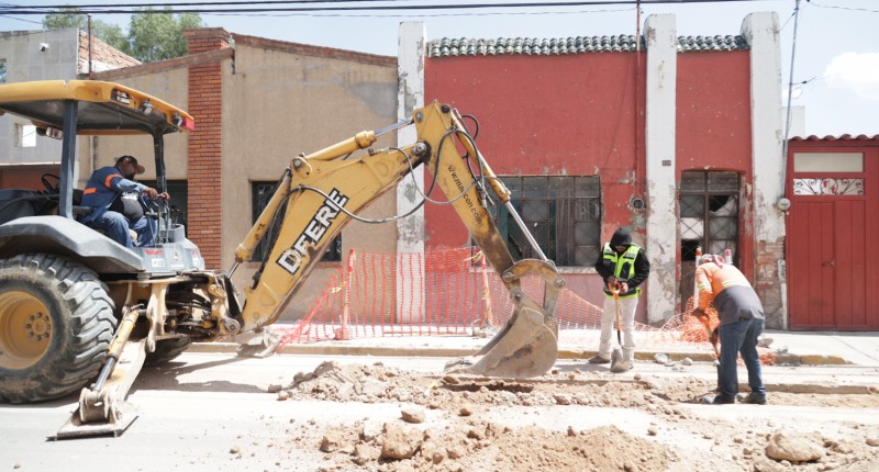 ZONA CENTRO DE LA CIUDAD DE AGS SE VERÁ BENEFICIADA CON UNA MEJOR RED DE ALCANTARILLADO SANITARIO