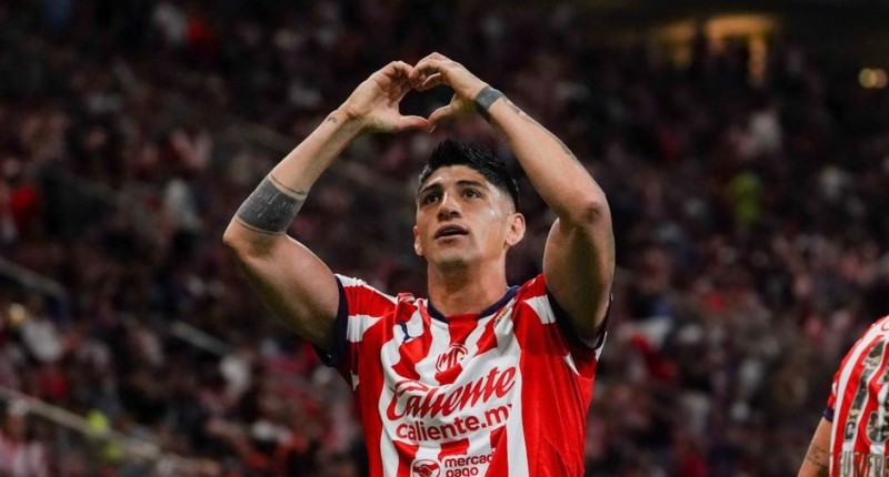ALAN PULIDO ANUNCIA SU SALIDA DE CHIVAS
