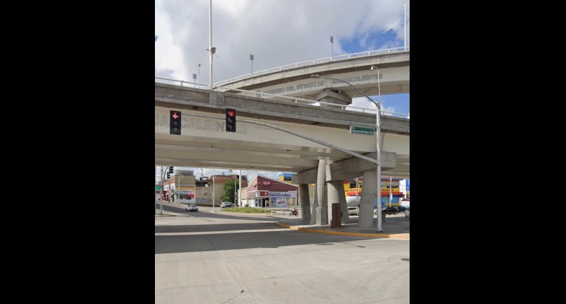 PIERDE LA VIDA JOVEN MOTOCICLISTA AL CHOCAR CONTRA OBJETO FIJO EN INFONAVIT MORELOS, AGS