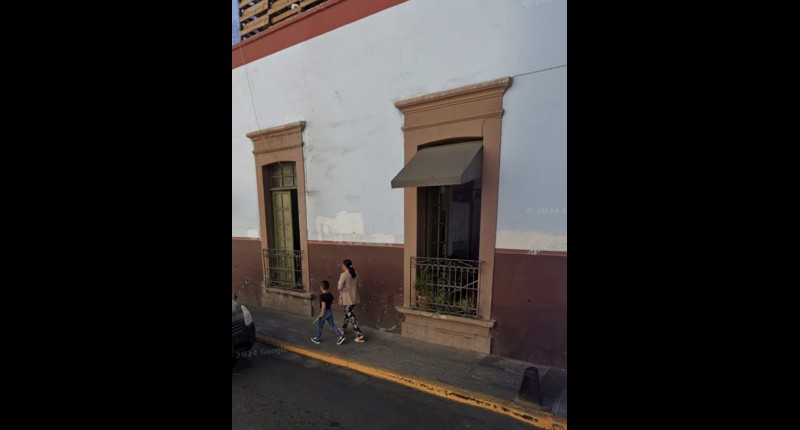 ROBAN RESTAURANTE FRENTE A CATEDRAL DE AGS; SE LLEVARON MÁS DE 40 MIL PESOS EN DINERO Y EQUIPO