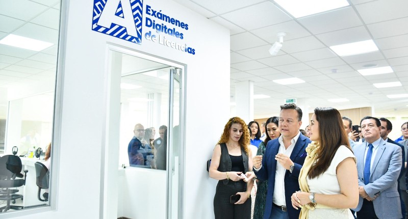 NUEVO CENTRO DE ATENCIÓN VEHICULAR EN PLAZA VESTIR, EN AGS: MÁS DE 50 TRÁMITES EN UN MISMO LUGAR