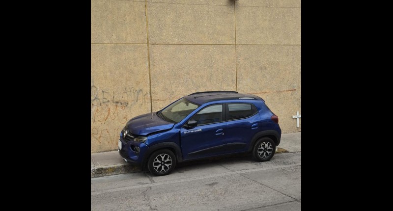 RECUPERAN EN LA COLONIA SAN MARCOS, EN AGS, VEHÍCULO CON REPORTE DE ROBO 