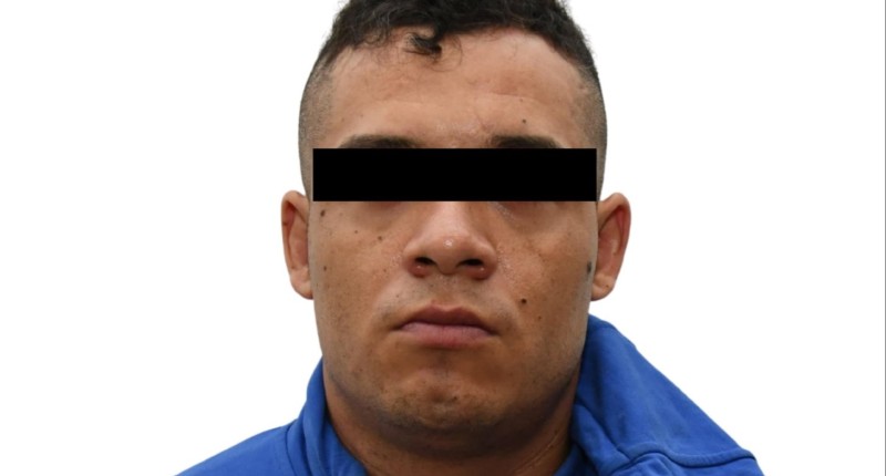 DETIENEN AL `DEIVID´, LÍDER DE LA CHOKIZA, EN EL AICM