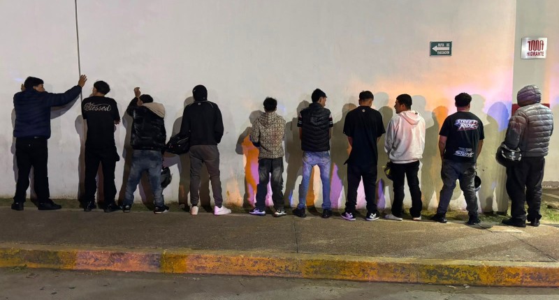 ASEGURAN A 12 CONDUCTORES DE MOTOCICLETA POR CIRCULAR A EXCESO DE VELOCIDAD EN AVENIDA AGUASCALIENTES