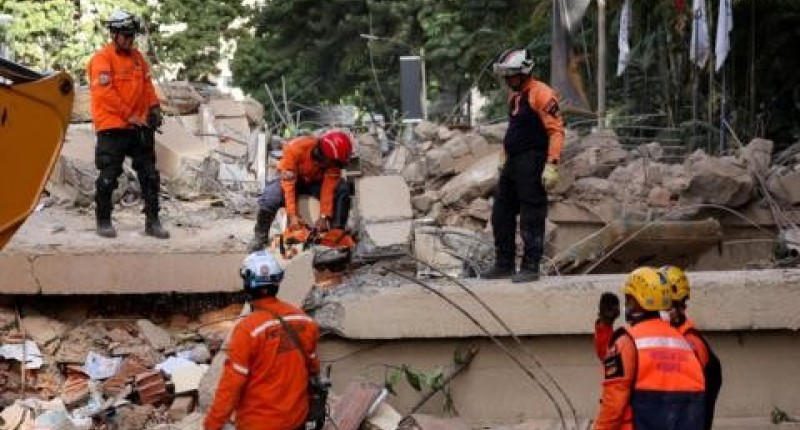 AL MENOS 164 MUERTOS Y CERCA DE 1.000 HERIDOS POR UN POTENTE TERREMOTO DOBLE EN VENEZUELA; BUSCAN SOBREVIVIENTES ENTRE LOS ESCOMBROS