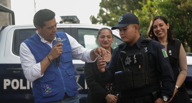 ENTREGA ALCALDE DE AGS,  LEO MONTAÑEZ, PATRULLA PARA REFORZAR LA SEGURIDAD EN BAJÍO Y VILLA DE LAS PALMAS