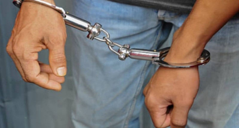 SE FUGA DETENIDO DURANTE SU TRASLADO AL MP EN GUANAJUATO; FISCALÍA Y SECRETARÍA DE SEGURIDAD SE CULPAN MUTUAMENTE