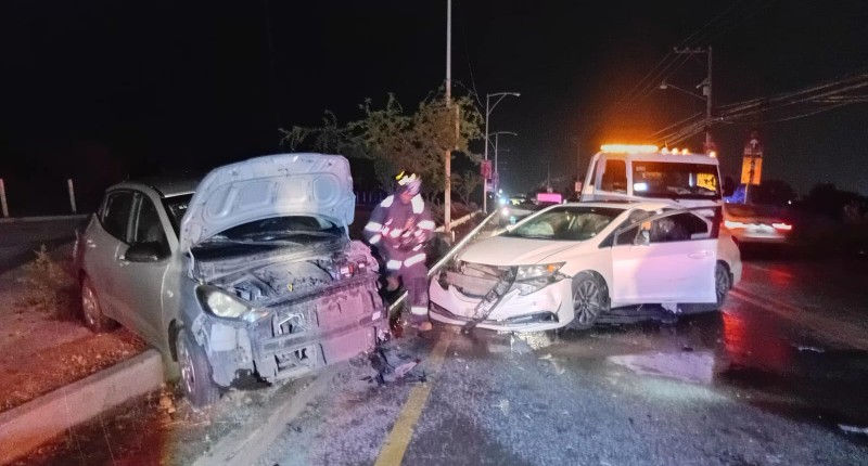 SE REGISTRÓ CHOQUE FRONTAL EN EL FRACCIONAMIENTO MISIÓN DE SANTA LUCÍA, EN AGS