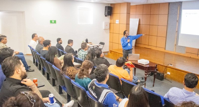 CAPACITAN A SERVIDORES PÚBLICOS DE JESÚS MARÍA,  AGS, PARA FORTALECER LA TRANSPARENCIA EN LA OBRA PÚBLICA