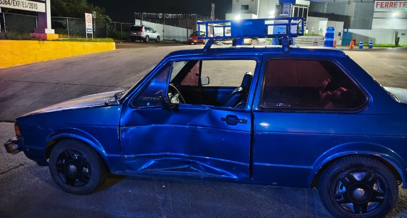UN LESIONADO TRAS CHOQUE ENTRE UN AUTOMÓVIL Y UN TRACTOCAMIÓN EN LA AVENIDA SIGLO XXI, EN AGS