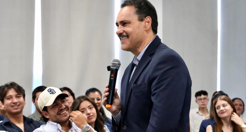 LOS JÓVENES SON EL PRESENTE Y EL FUTURO DE AGUASCALIENTES: TOÑO MARTÍN DEL CAMPO