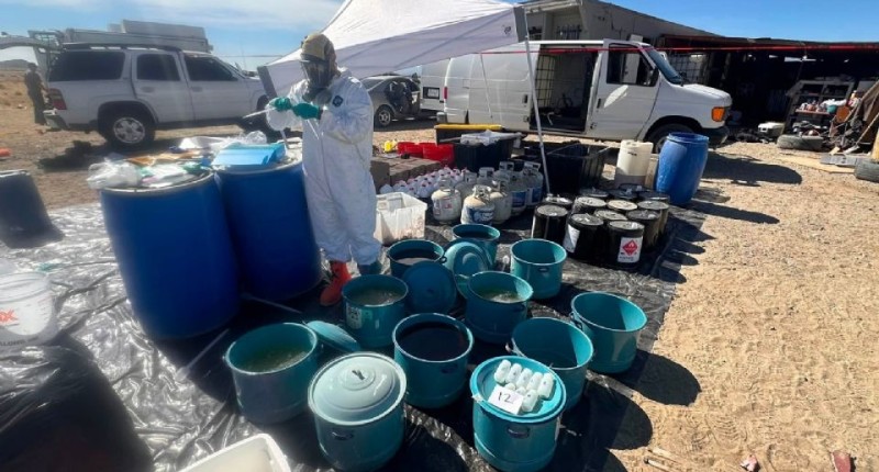 DESMANTELAN LABORATORIO CLANDESTINO EN LOS ANGELES; TRES MEXICANOS DETENIDOS
