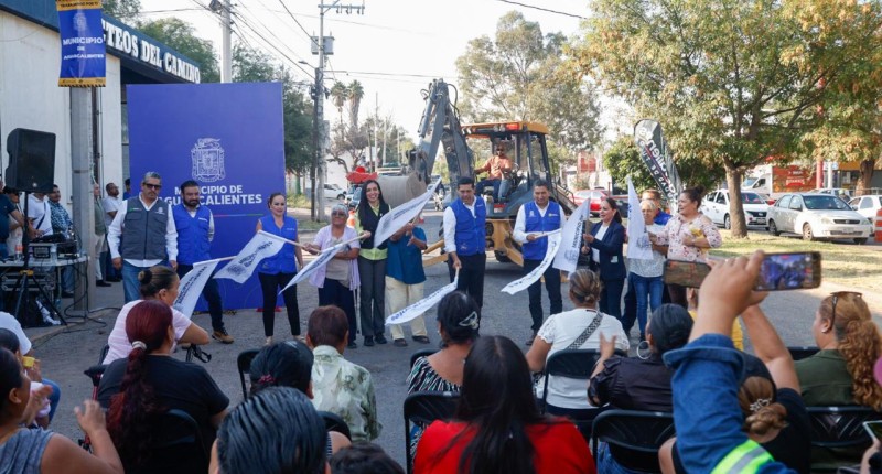 ARRANCA ALCALDE DE AGS, LEO MONTAÑEZ, REHABILITACIÓN CON CONCRETO HIDRÁULICO DE LA AVENIDA MAHATMA GANDHI EN BENEFICIO DE MILES DE FAMILIAS