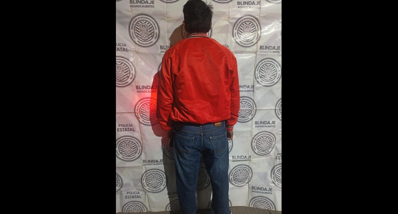 CONTABA CON UNA ORDEN DE REAPREHENSIÓN POR EL DELITO DE ROBO Y FUE DETENIDO EN PABELLÓN DE ARTEAGA