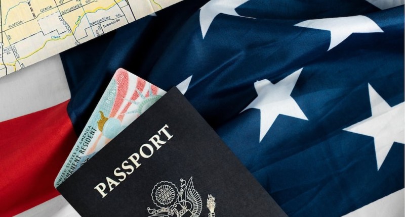 EU AMPLÍA REVISIÓN DE REDES SOCIALES PARA VISAS; INCLUYE A CIERTOS MEXICANOS Y PERIODISTAS EXTRANJEROS