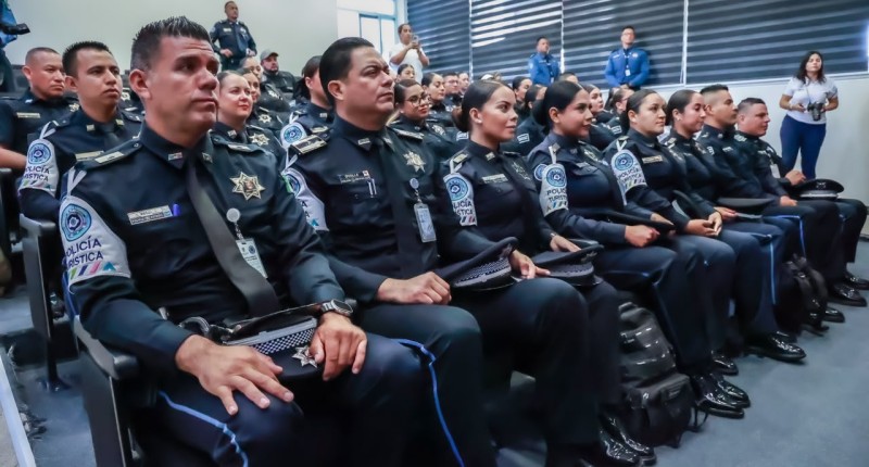 POLICÍAS TURÍSTICOS DE AGUASCALIENTES SE CAPACITAN PARA BRINDAR UNA MEJOR ATENCIÓN A LAS Y LOS VISITANTES