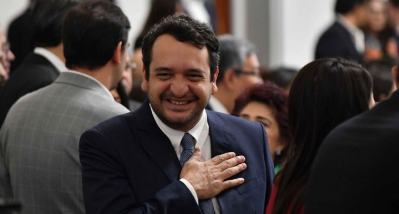 EU AFIRMA QUE PUEDE REVOCAR CUALQUIER VISA `SIN IMPORTAR QUIÉN SEA EL TITULAR´ TRAS POLÉMICA DE ANDY