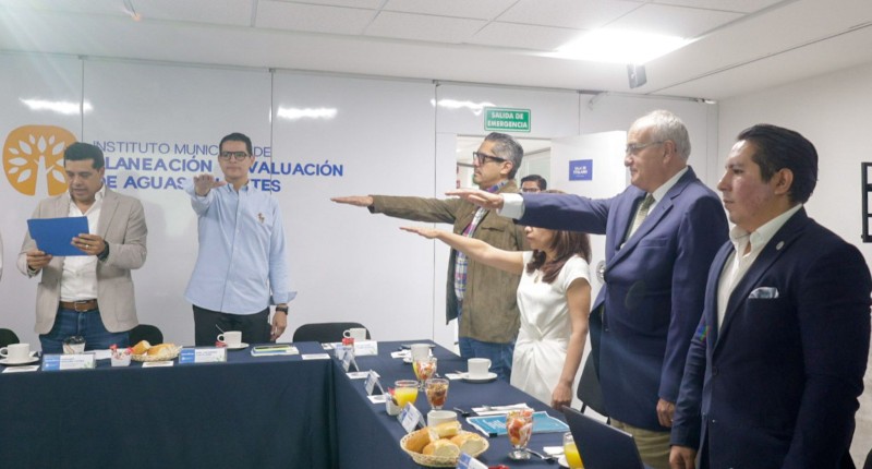 REFRENDA ALCALDE DE AGS LEO MONTAÑEZ COMPROMISO CON EL DESARROLLO SOSTENIBLE Y CALIDAD DE VIDA DE LAS FAMILIAS