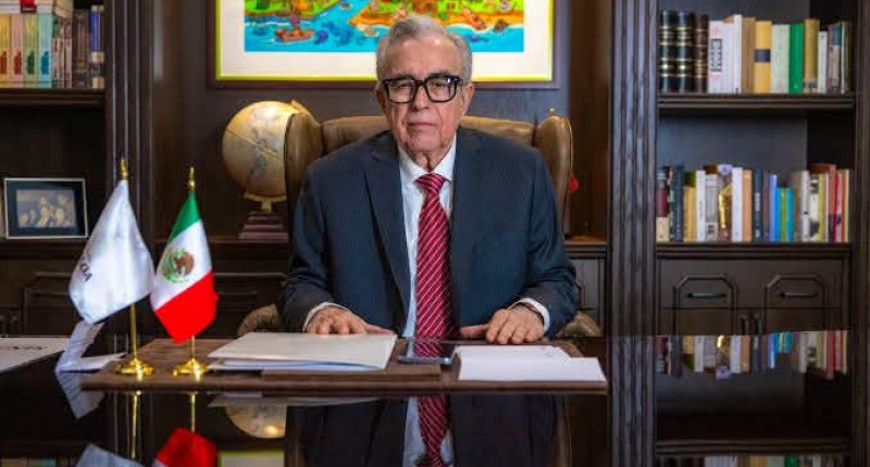 RUBÉN ROCHA VUELVE A PEDIR LICENCIA AL GOBIERNO DE SINALOA ANTE LA PRESIÓN NACIONAL; EU LO PIDE PARA ENJUICIARLO