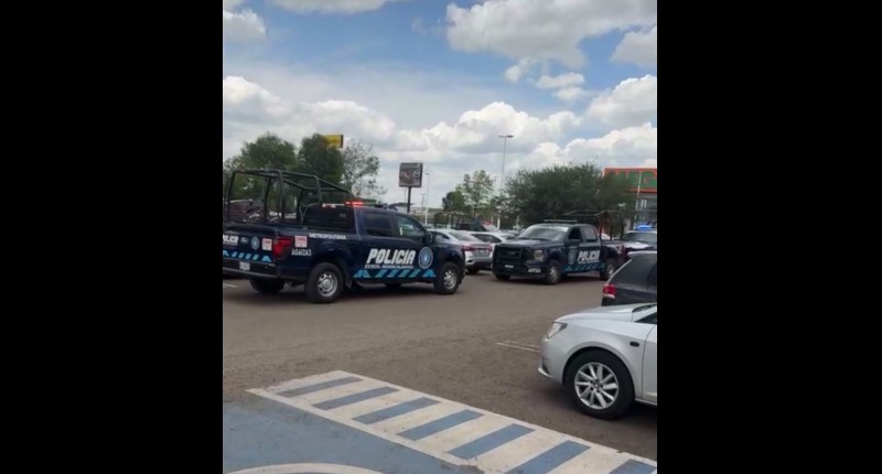 CAEN 3 CON ARMA Y DROGA EN ESTACIONAMIENTO DE COSTCO, AGS