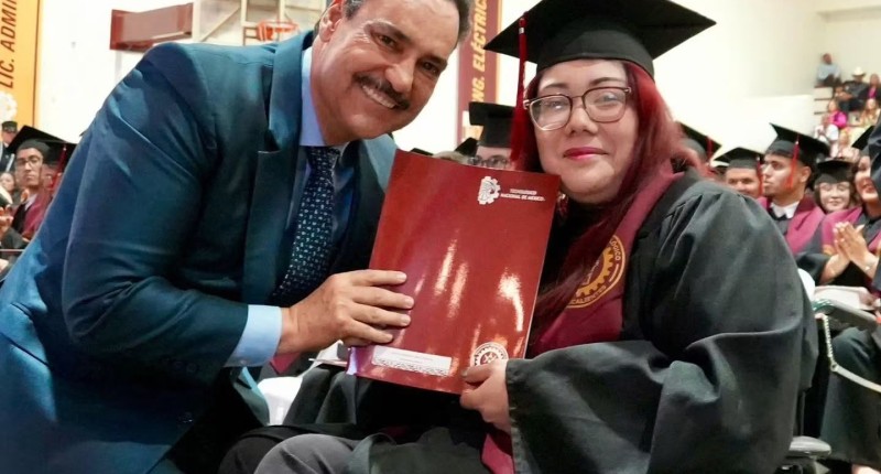 MÉXICO NO PUEDE CONFORMARSE CON QUE LOS JÓVENES SOLAMENTE ASISTAN A LA ESCUELA: TOÑO MARTÍN DEL CAMPO