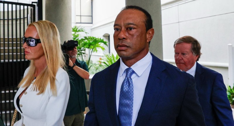 TIGER WOODS LOGRA UN ACUERDO JUDICIAL Y SU LICENCIA ES SUSPENDIDA CINCO AÑOS POR CONDUCIR BAJO LOS EFECTOS DEL ALCOHOL O DROGAS