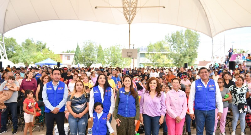 TERE JIMÉNEZ Y AURORA JIMÉNEZ ACERCAN APOYOS ALIMENTICIOS A MÁS DE MIL FAMILIAS DE SAN FRANCISCO DE LOS ROMO, AGS