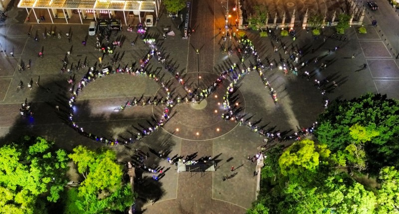 ENTREGA LEO MONTAÑEZ BICICLETAS PARA CONMEMORAR EL DÍA MUNDIAL SIN AUTO