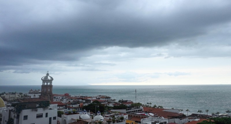 MARINA CIERRA PUERTOS DE ACAPULCO Y ZIHUATANEJO ANTE AVANCE DE `POLO´