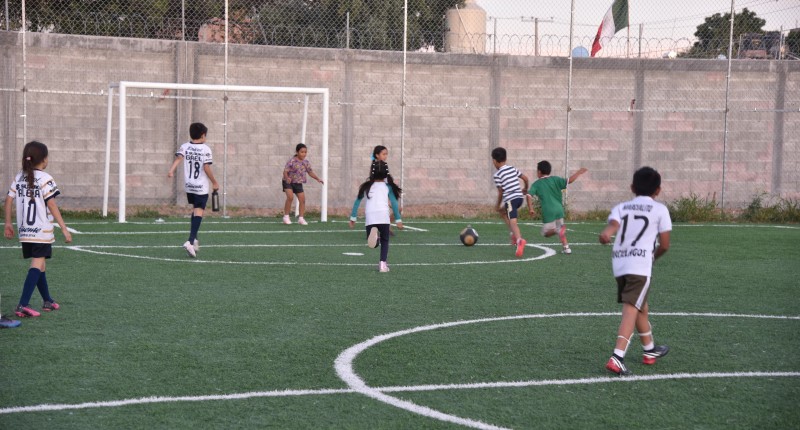 DE TERRENO BALDÍO A PARQUE: MARAVILLAS ESTRENA CANCHA Y VA POR UN ESPACIO PARA TODA LA FAMILIA