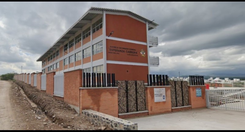 UN MENOR DE 13 AÑOS ATACÓ CON CUCHILLOS A CUATRO PERSONAS EN UNA SECUNDARIA DE QUERÉTARO