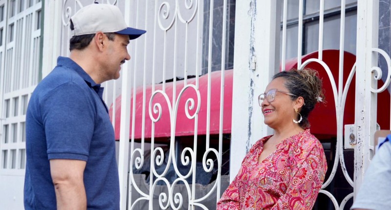 SENADOR TOÑO RECORRE COLONIAS DE AGS PARA SABER `¿QUÉ DICE AGUASCALIENTES?´ 