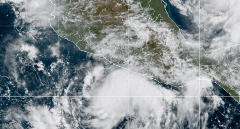 SURGE LA DEPRESIÓN TROPICAL VEINTE-E EN EL PACÍFICO; EVOLUCIONARÍA EN EL HURACÁN `SIMÓN´