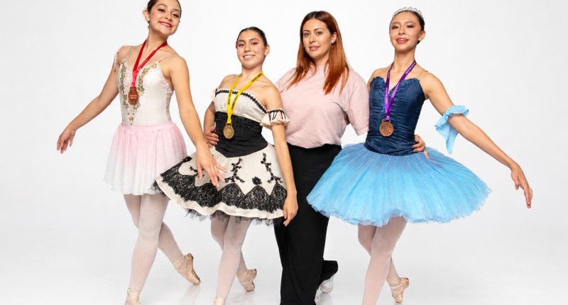 ALUMNAS DE LA UNIVERSIDAD DE LAS ARTES DE AGS GANAN MEDALLAS EN CONCURSO INTERNACIONAL DE DANZA