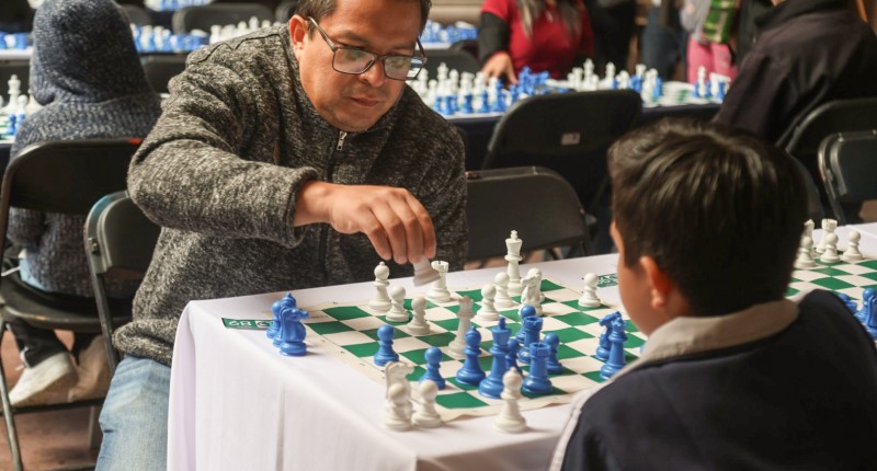 INAUGURA ALCALDE DE AGS, LEO MONTAÑEZ, TORNEO DE AJEDREZ