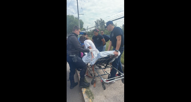 POLICÍAS MUNICIPALES DE AGS APOYAN A JOVEN DURANTE LABOR DE PARTO