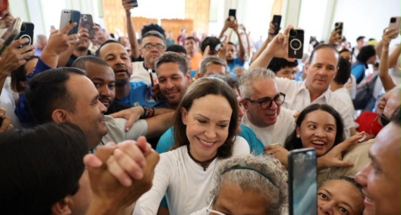 `ESTOY AQUÍ, CON USTEDES´, MARÍA CORINA MACHADO  REGRESA A VENEZUELA TRAS EL EXILIO