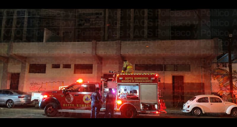 INCENDIAN EL ANTIGUO TEATRO CINEMA PARÍS EN EL CENTRO HISTÓRICO DE AGUASCALIENTES; TAMBIÉN FUE VANDALIZADO